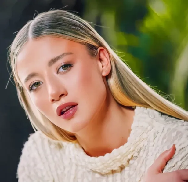 Survivor Aleyna Kalaycıoğlu'nu yerin dibine soktular ''estetikle nasıl çirkinleşilir örneği!' Şarkısının klibinde soyunsa da olmadı-7