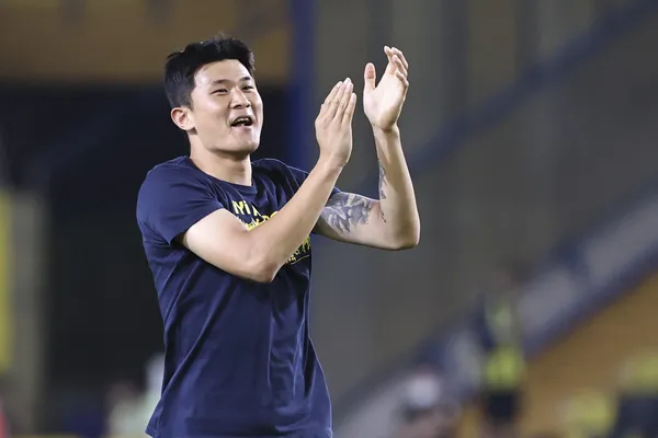 kim-min-jae-giderse-hedef-belli-fenerbahceyi-takibe-aldi-1657792166397.jpg Kim Min-Jae giderse hedef belli! Fenerbahçe'yi takibe aldı-2