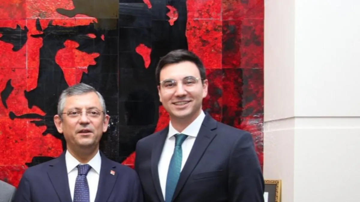 CHP'de Rüşvet İddiaları: Gökhan Böcek, 1 Milyon Euro'yu Veli Ağbaba'nın Akrabasına Teslim Etti