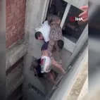 İzmir’de eşini ve çocuklarını rehin alan firari, böyle kurtarıldı! Pencerede operasyon kamerada!