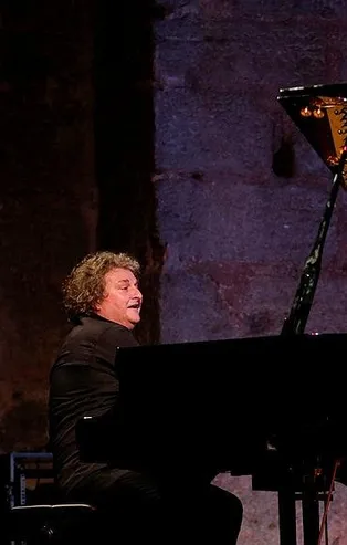 Ünlü piyanistten milli duruş