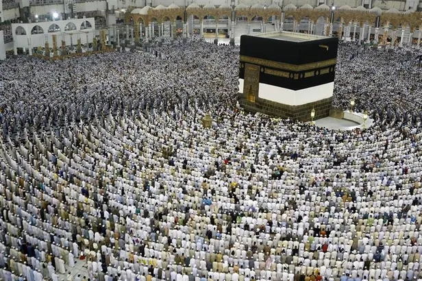 65-yas-ustu-hacca-gidemeyecek-mi-diyanet-2022-hac-basvurulari-kuralari-ne-zaman-baslayacak-bu-sene-hac-fiyatla-1649880557247.jpg Diyanet 2022 hac başvuruları, kuraları ne zaman başlayacak? 65 yaş üstü bu sene hacca gidemeyecek mi? Bu sene hac fiyatları kaç TL?-6