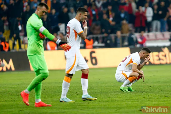 Galatasaray'da Okan Buruk Kayseri mağlubiyeti sonrası ateş püskürdü: Hakemlerle ve VAR ile uğraşmaktan yorulduk - 15