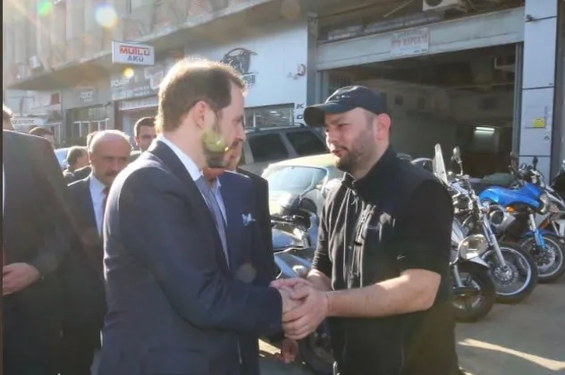 Bakan Albayrak'tan esnaf ziyareti