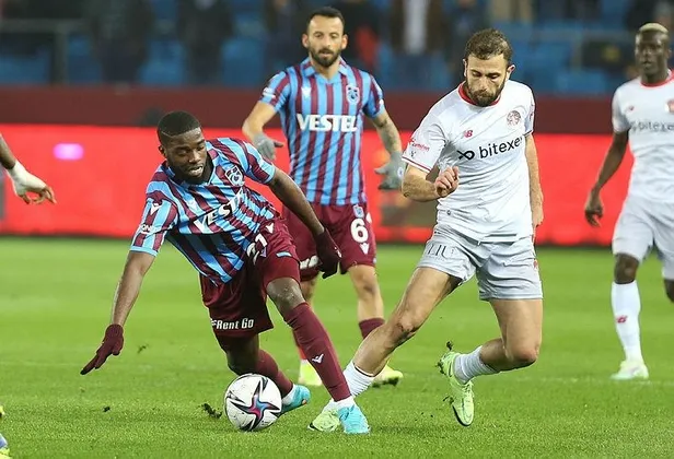 Trabzonspor, Antalyaspor'u yenerek kupada yarı finale yükseldi | MAÇ SONUCU-6