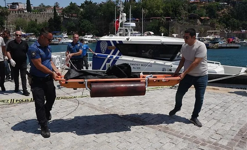 Antalya'da kan donduran olay! Denizde ceset bulundu: Kol bacak ve baş kısmı yok cinsiyeti belirsiz-2