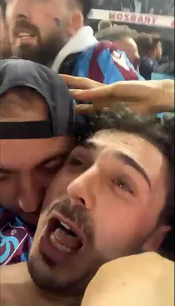 Son dakika: Trabzonspor yıldızı Abdülkadir Ömür'ün zor anları! Şampiyonluk sevinci kursağında kalıyordu: Nefes alamadım-4