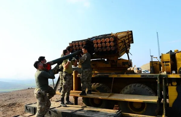 Mehmetçik, teröristleri milli roketlerle vuruyor-14