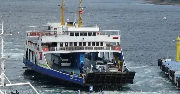 Bozcaada ve Gökçeada feribot seferlerine 'fırtına' engeli