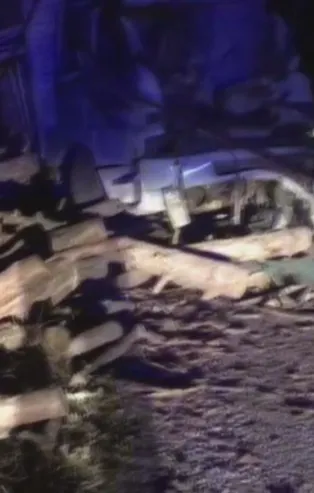 Kardeşlerin kullandığı kamyonlar çarpıştı: Baba-oğul öldü