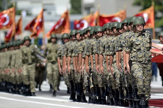 Astsubaylık görevinden ayrılanlar dikkat! Memurluğa yeniden dönüş mümkün mü?
