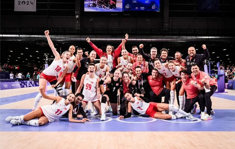 italya-sirbistan-voleybol-mac-sonucu-3-0-turkiye-italya-yari-final-maci-1722977939324.jpg İTALYA- SIRBİSTAN VOLEYBOL MAÇ SONUCU 3-0 || TÜRKİYE-İTALYA yarı final maçı...-4