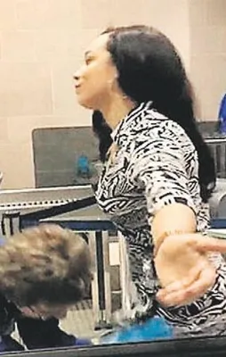 Ünlü muhabire taciz şoku