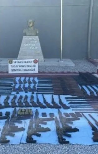 Hakkari sınırında 140 av tüfeği ile 40 pompalı tüfek ele geçirildi