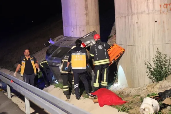 kuzey-marmara-otoyolunda-arac-devrildi-1-olu-1-yarali-1664578119563.jpg Kuzey Marmara Otoyolu'nda araç devrildi: 1 ölü 1 yaralı-4