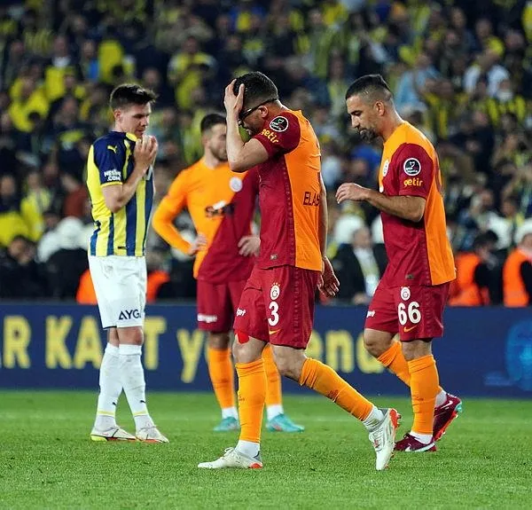 galatasaray-fenerbahce-karsisinda-varlik-gosteremedi-taraftarini-cileden-cikardi-1649632813308.jpeg