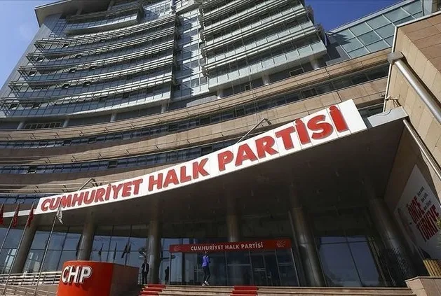 Kaos ilçe kongrelerine sıçradı!