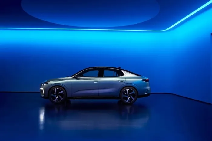 turkiyenin-yerli-ve-milli-otomobili-toggun-yeni-modeli-gorucuye-cikti-iste-ilk-goruntuler-1704831003504.jpeg İşte T10F'den ilk görüntüler | Türkiye'nin yerli ve milli otomobili Togg dünya sahnesinde! Yeni modelin özellikleri neler? Ne zaman yollarda olacak?-4