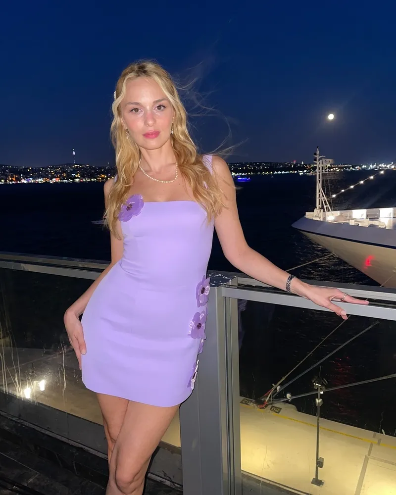 nilperi-sahinkayadan-ayrilik-sonrasi-ilk-aciklama-1774679206865.jpg Nilperi Şahinkaya'dan ayrılık sonrası ilk açıklama!-4