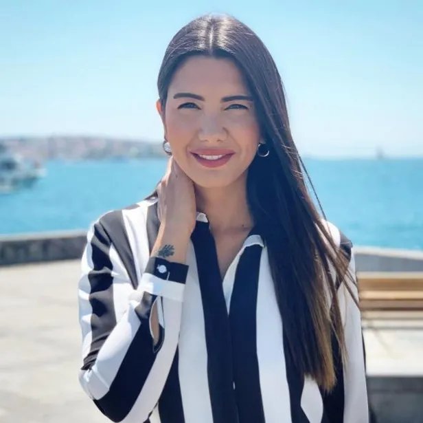 fulya-ile-umudun-olsun-psikolog-esra-kimdir-esra-ezmeci-kac-yasinda-nereli-1630332764748.jpg Fulya ile Umudun Olsun Psikolog Esra kimdir? Esra Ezmeci kaç yaşında, nereli?-3