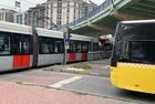 Son dakika: Aksaray'da İETT tramvaya çarptı! Seferler durdu
