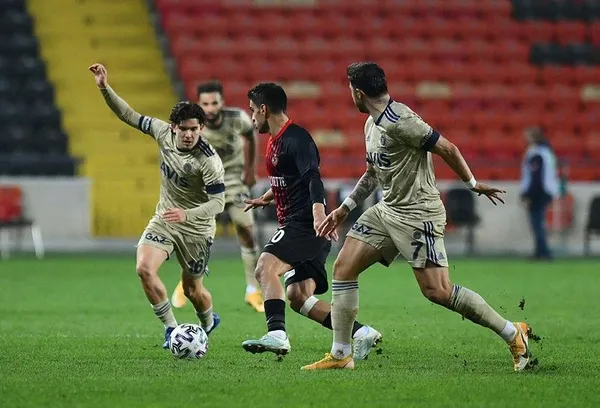once-yeni-malatyaspor-simdi-de-gaziantep-fk-fenerbahce-kayiplari-oynuyor-1608400935111.jpeg