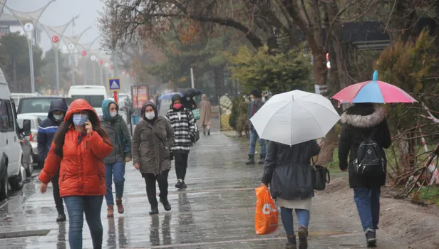 HAVA DURUMU | Meteorolojiden gök gürültülü sağanak uyarısı! 5 Haziran İstanbul'da hava nasıl olacak?