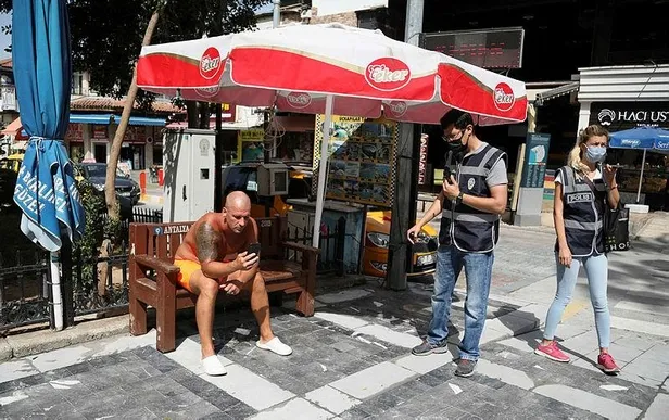antalyada-polise-ahlaksiz-ifadeler-kullanan-ingiliz-turist-yeniden-gozaltina-alindi-1620166958386.jpeg Antalya'da polise ahlaksız ifadeler kullanan İngiliz turist yeniden gözaltına alındı!-4