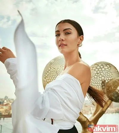 Burcu Özberk rengarenk elbisesiyle şov yaptı! İddiasını konuşturdu gören dönüp bir daha baktı! Formda vücuduyla... - 2