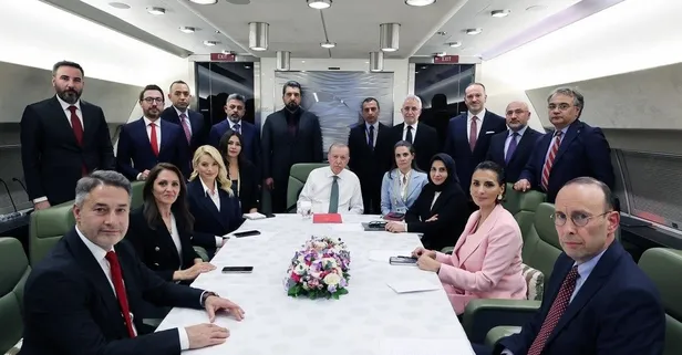 Başkan Erdoğan'dan Azerbaycan dönüşü "Anayasa" mesajı: Millete sözümüz | Bahçeli'nin "adaylık" çıkışına ne dedi? | Rusya-Ukrayna