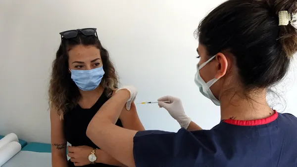 vali-ekrem-canalp-asilamada-birinci-sirada-olmamizin-nedeni-edirnelilerin-bilinc-duzeyidir-1624623727363.jpg Vali Ekrem Canalp: Aşılamada birinci sırada olmamızın nedeni Edirnelilerin bilinç düzeyidir-3