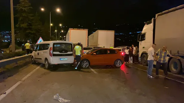 samsunda-23-aracin-karistigi-zincirleme-trafik-kazasinda-9-kisi-yaralandi-1662664418512.jpg