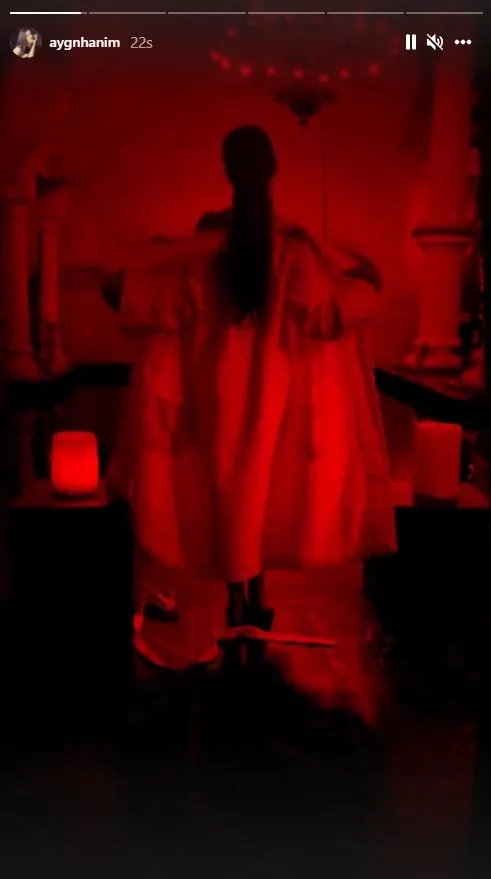 Aygün Aydın kırmızı odasında bornozunu çıkardı milyonlarla paylaştı! Hakan Sabancı'ya bela olan Aygün Aydın...-8