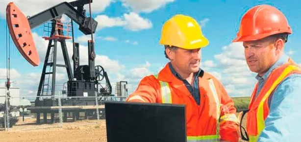 Petrol düştü benzin de insin