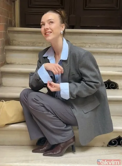 Hande Nur Tekin: Oyunculuk kariyerim tiyatro kursuna tost götürerek başladı - 7