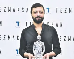 Büstünü yaptılar