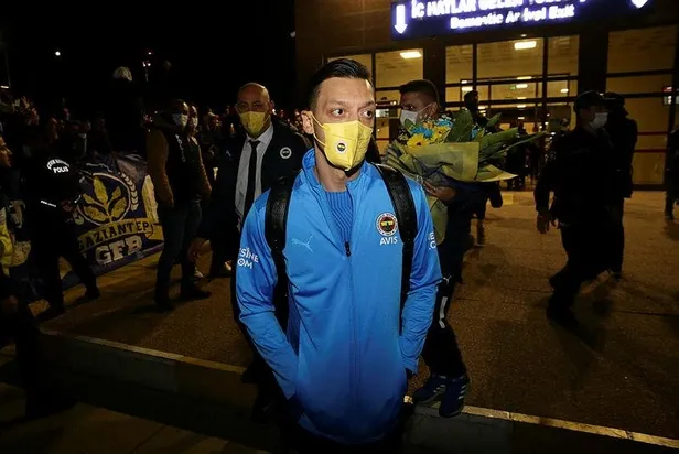 fenerbahcenin-konferans-ligi-play-off-turundaki-rakibi-belli-oluyor-1639345299003.jpeg Fenerbahçe’nin, Konferans Ligi play off turundaki rakibi belli oluyor!-2