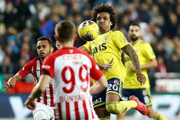 Antalyaspor: 2 - Fenerbahçe: 2 MAÇ SONUCU