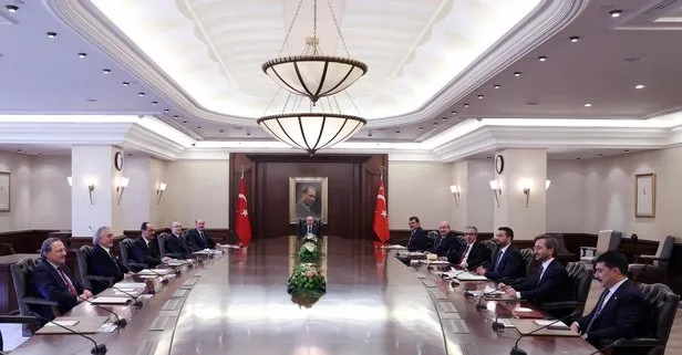 Başkan Erdoğan, Cumhurbaşkanlığı Politika Kurulu Başkanvekilleri ile görüştü