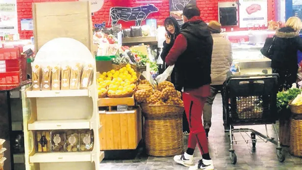 ozcan-denizin-oglunun-annesi-feyza-aktan-uyarilari-dikkate-almadi-elde-var-risk-dedirtti-1585089670699.jpg Özcan Deniz’in oğlunun annesi Feyza Aktan uyarıları dikkate almadı! “Elde var risk” dedirtti-2