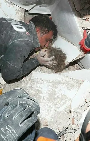 91 saat sonra enkazdan kurtarılan Ayda Gezgin'in sağlık durumu hakkında son dakika açıklaması