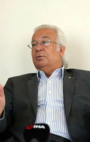 Eşref Hamamcıoğlu İtalyan hocayla temasta! Galatasaray'ın başına Claudio Ranieri gelecek