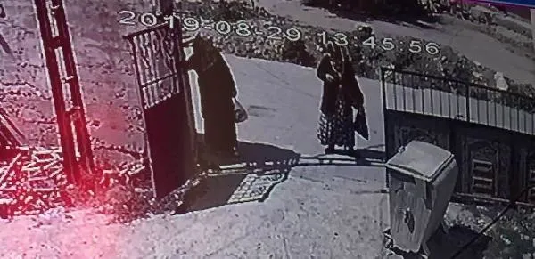 Karabük'te inanılmaz dolandırıcılık! Büyü var diyerek iç çamaşırlarını...-1