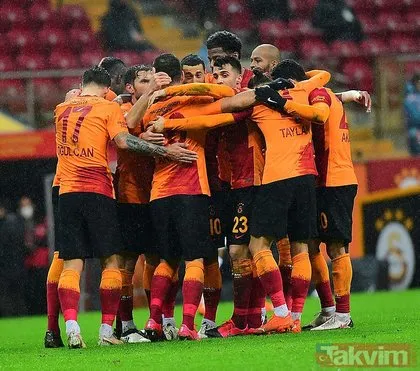 Başakşehir’den Galatasaray’a flaş İrfan Can Kahveci teklifi! O ismi ver, İrfan’ı al...