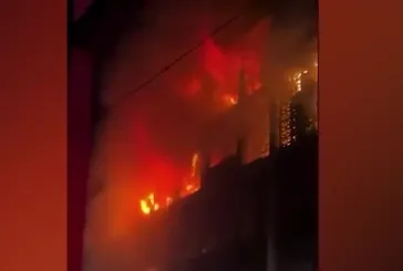 Irak'ta AVM'de yangın faciası | VİDEO
