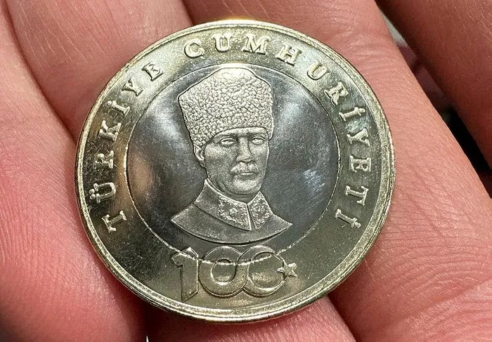 5-liralik-madeni-para-yalani-patladi-chp-yandaslarinin-ataturk-algisi-bosa-cikti-1703063343939.jpeg 5 liralık madeni para yalanı patladı! CHP yandaşlarının "Atatürk" algısı boşa çıktı-5