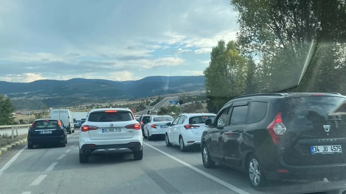 D-100 Kemikli Rampaları'nda yol çalışması İstanbul yönünü kilitledi
