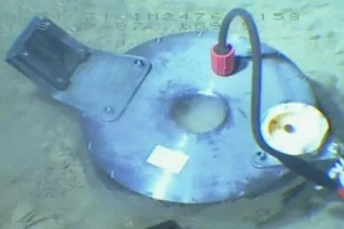 marmara-denizinde-isyan-ettiren-goruntu-iste-trol-ile-avlanan-balikcilarin-kopardigi-optik-kablolar-1575550925085.jpg Marmara Denizi'nde isyan ettiren görüntü: İşte trol ile avlanan balıkçıların kopardığı optik kablolar-2