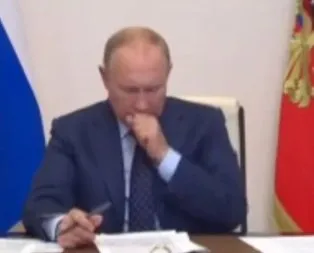 Putin’i öksürük krizi tuttu