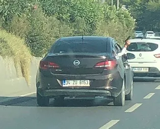 İstanbul trafiğinde dehşete düşüren görüntü! Sosyal medyadan tepki yağdı